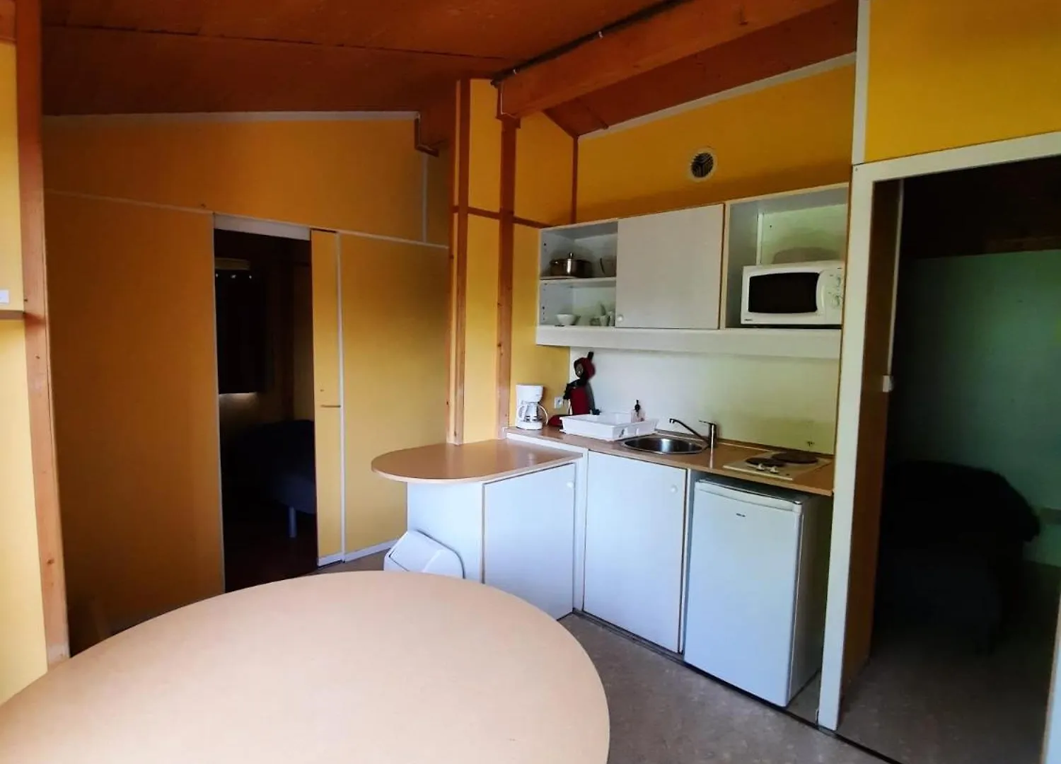 Residence Les Chalets De Millau 0*,