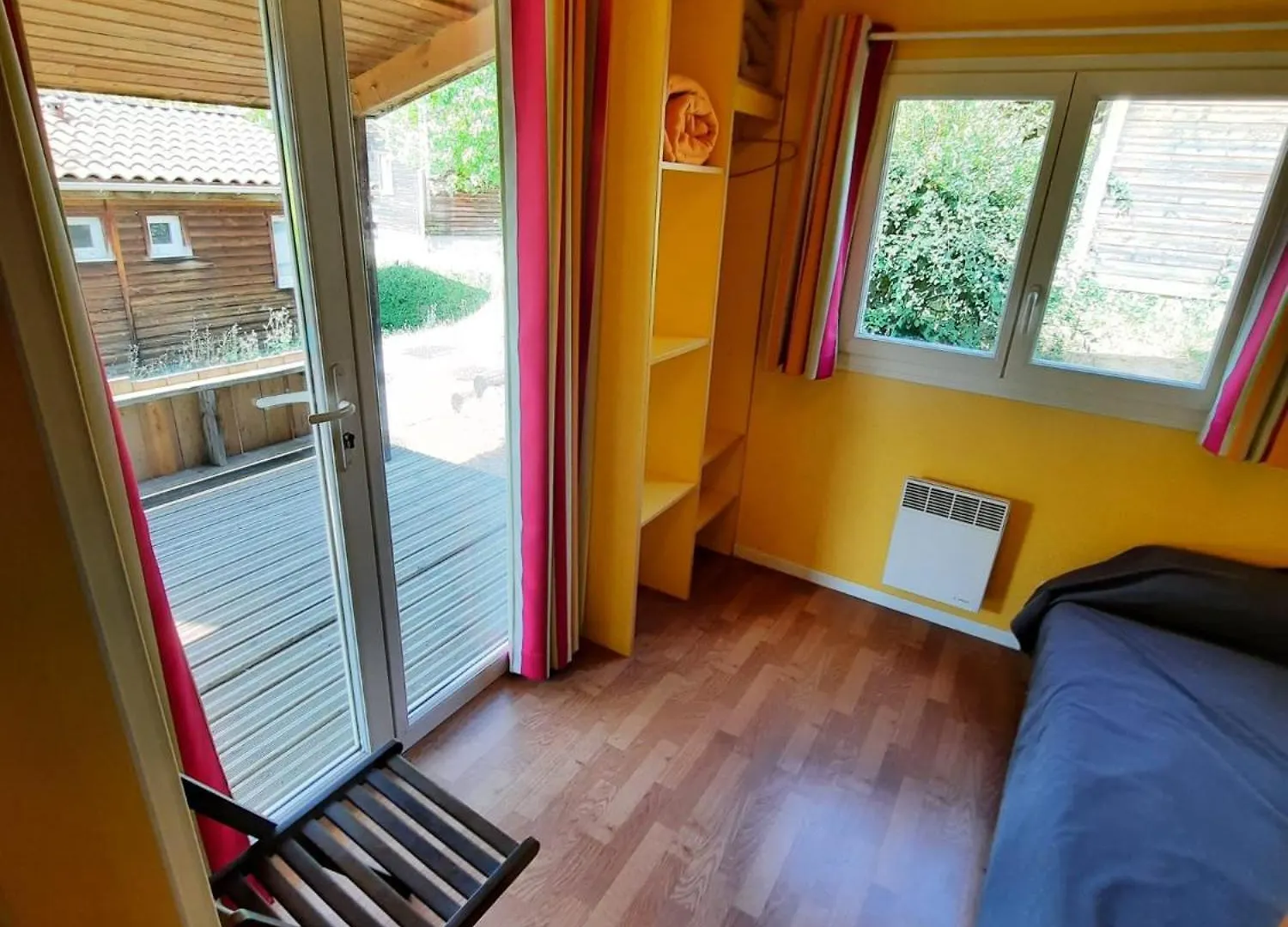 Campsite Residence Les Chalets De Millau France